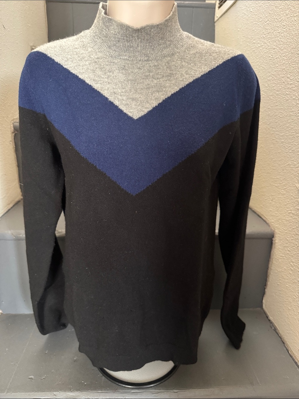 Cashmere Uniqlo x Ines de La Fressange WXS color block sweater